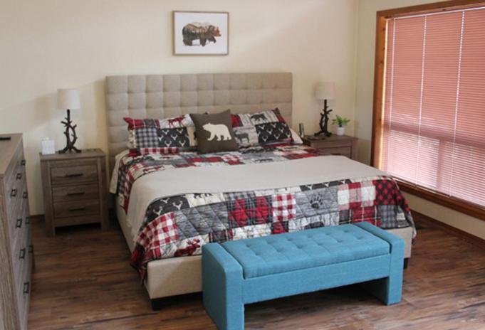 Kathys Cabin, King Bed, Hot Tub, Near-Nau & Downtown Attractions, Perfect Year-Round Mountain Getaway 깃대 외부 사진